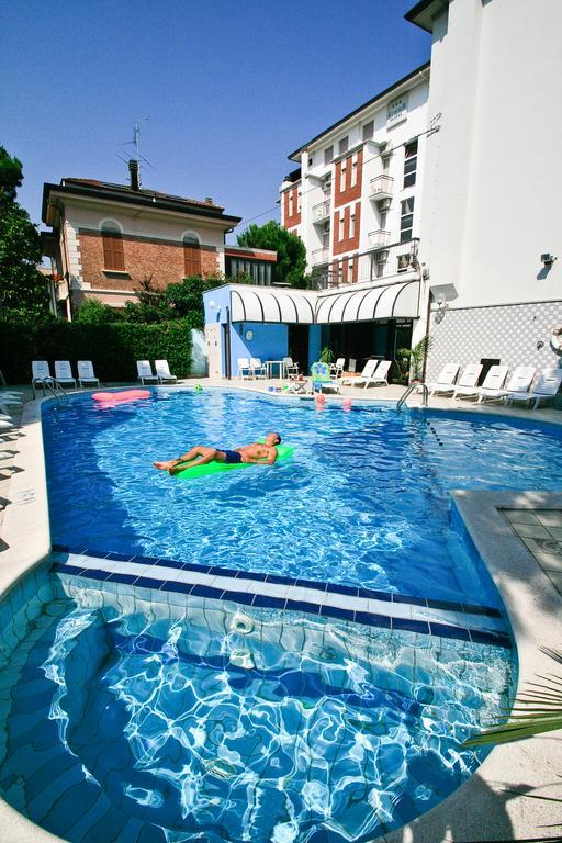 Residence Brown Rimini Exterior foto