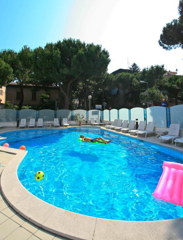 Residence Brown Rimini Exterior foto