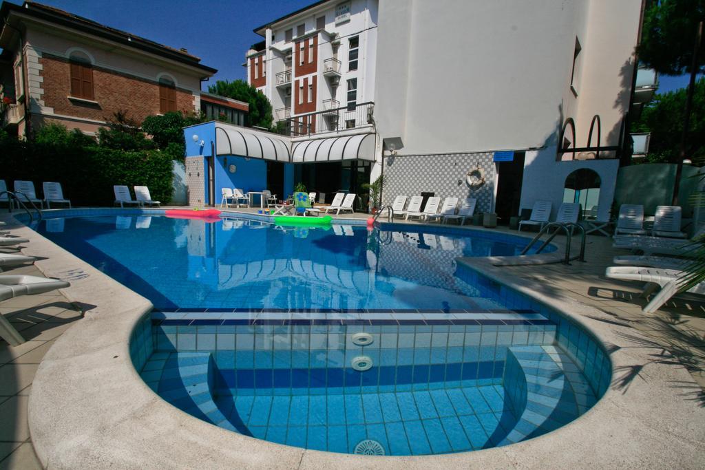 Residence Brown Rimini Exterior foto